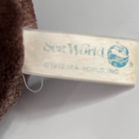 Sea World VINTAGE 1988 BROWN WALRUS 10" Plush STUFFED ANIMAL Toy - Picture 5 of 5